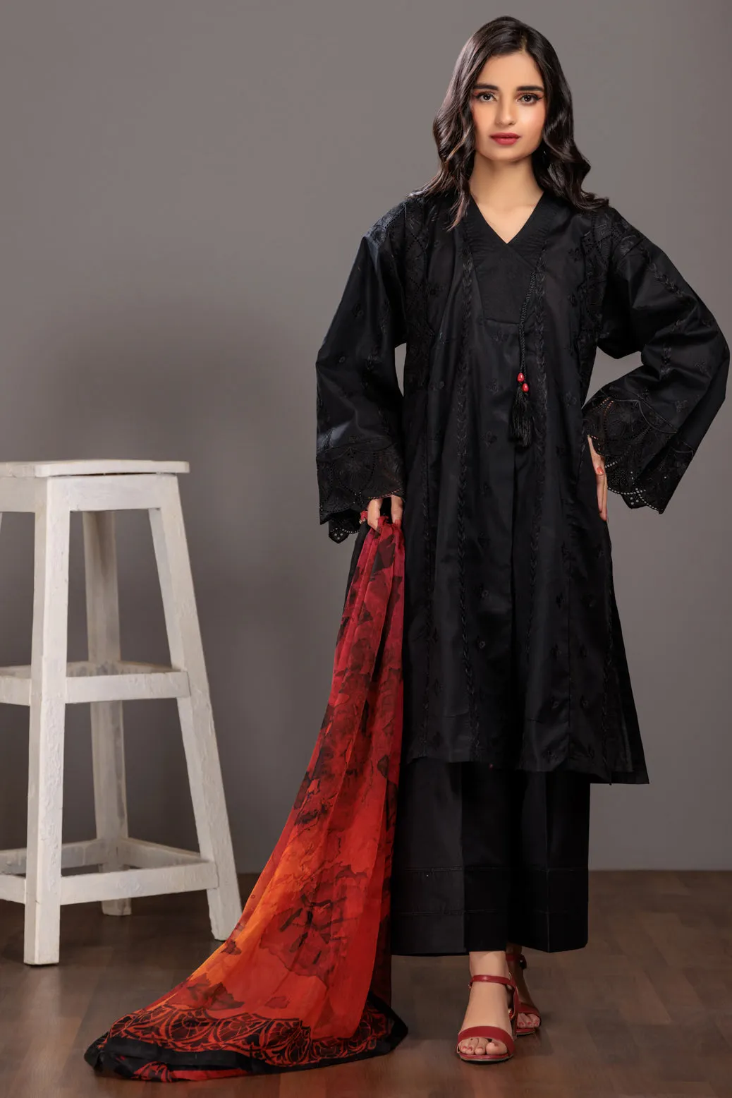 BLACK-CHIKANKARI-3 PIECE (WRS223P76)