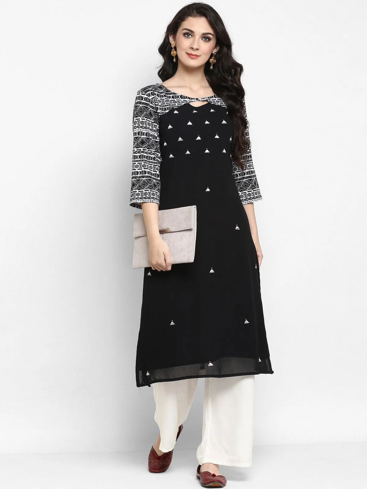 Black Knitted Embroidered Kurta