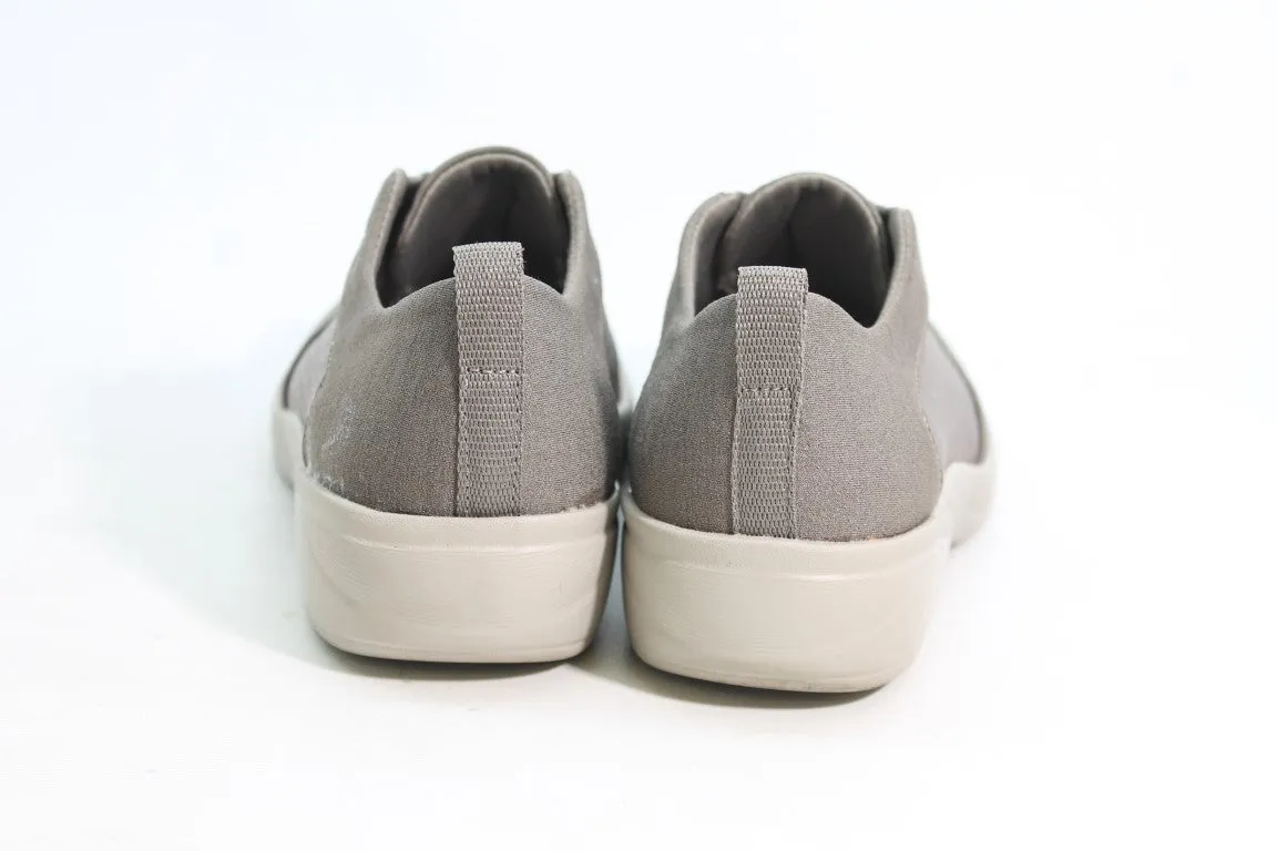 Bzees Poetic Women's Sneakers Floor Sample