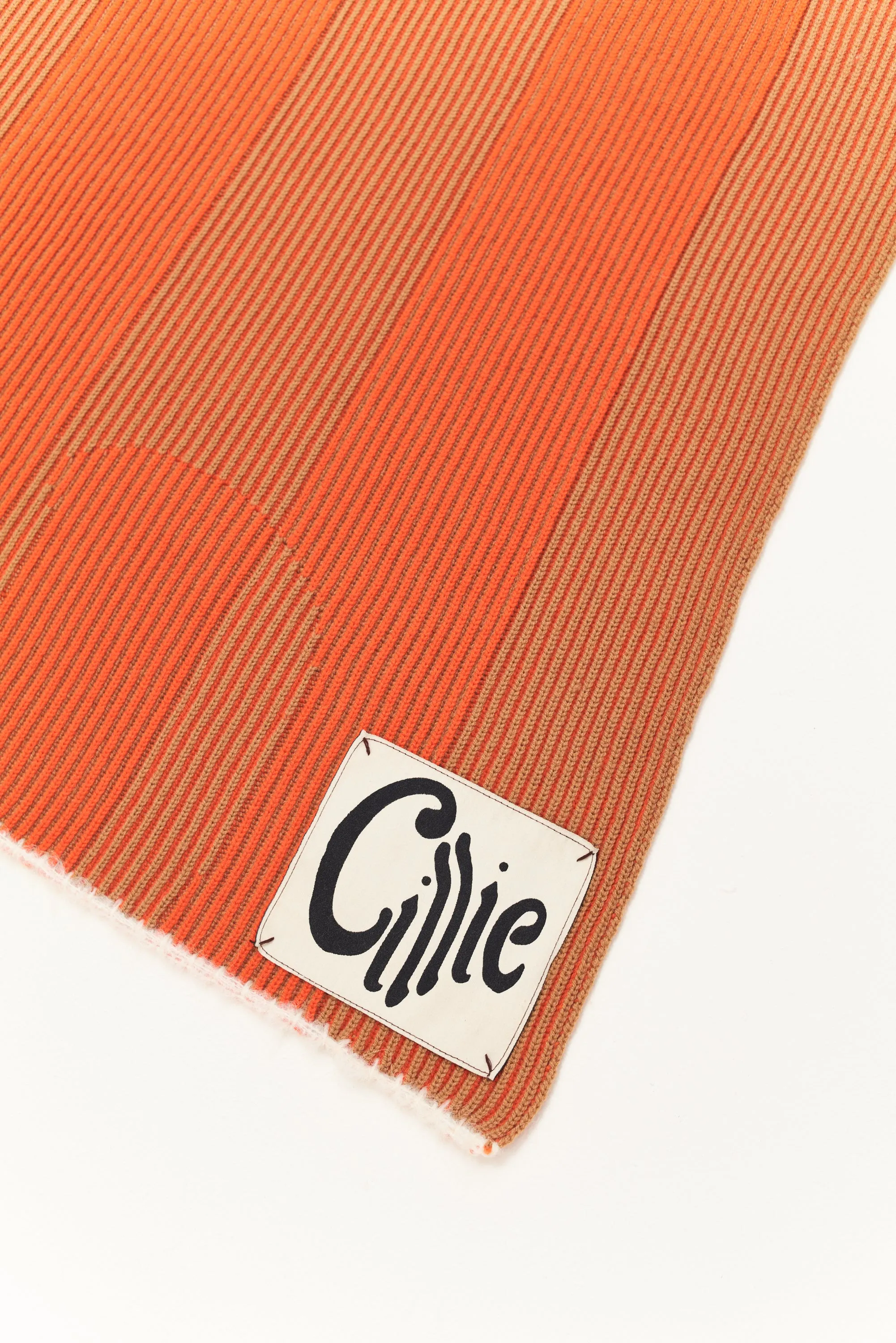 CILLIE - KNITTED INVERSE THROW - FAKE TAN