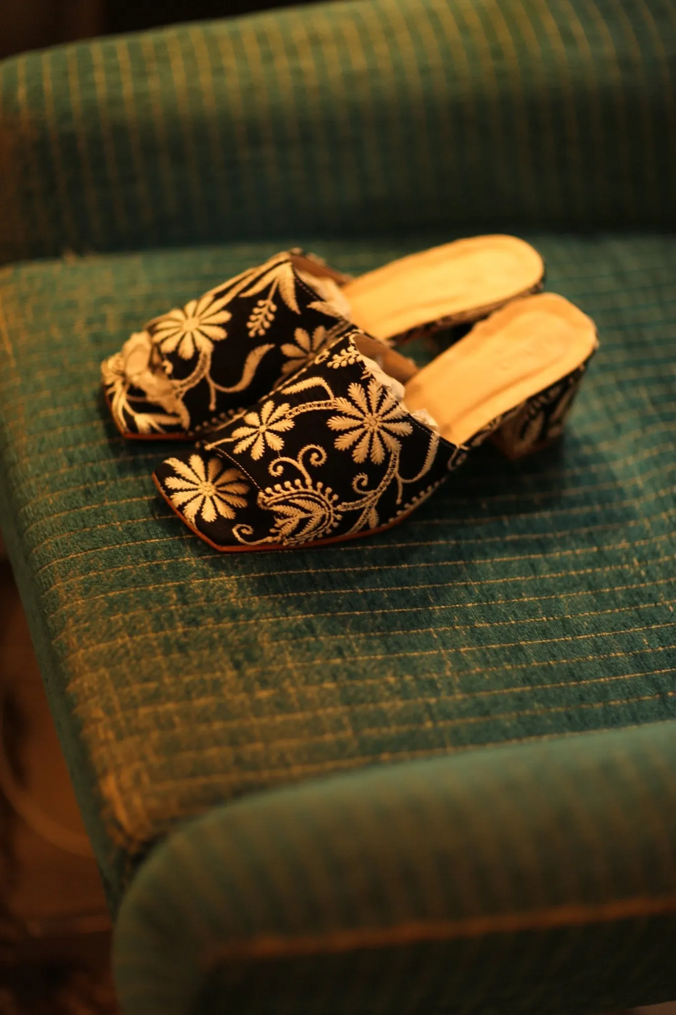 EMBROIDERED SILK MULES REEMA