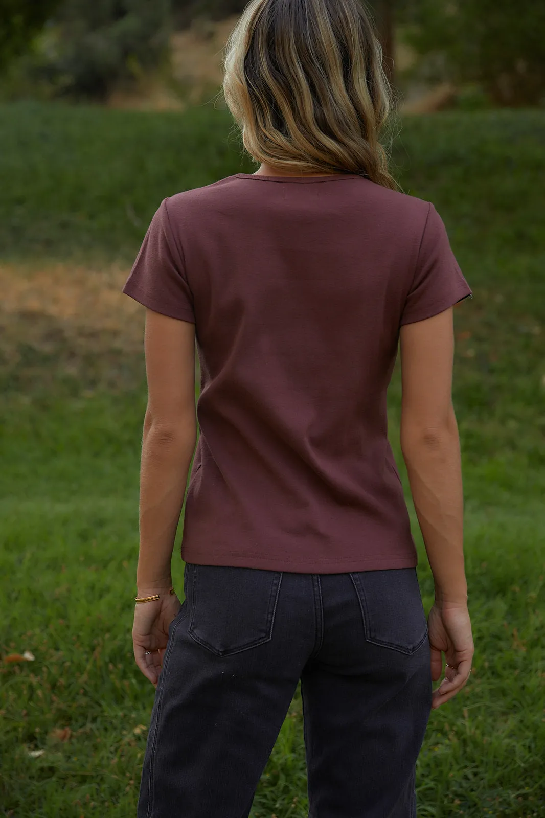 Lexi Tee in Wine